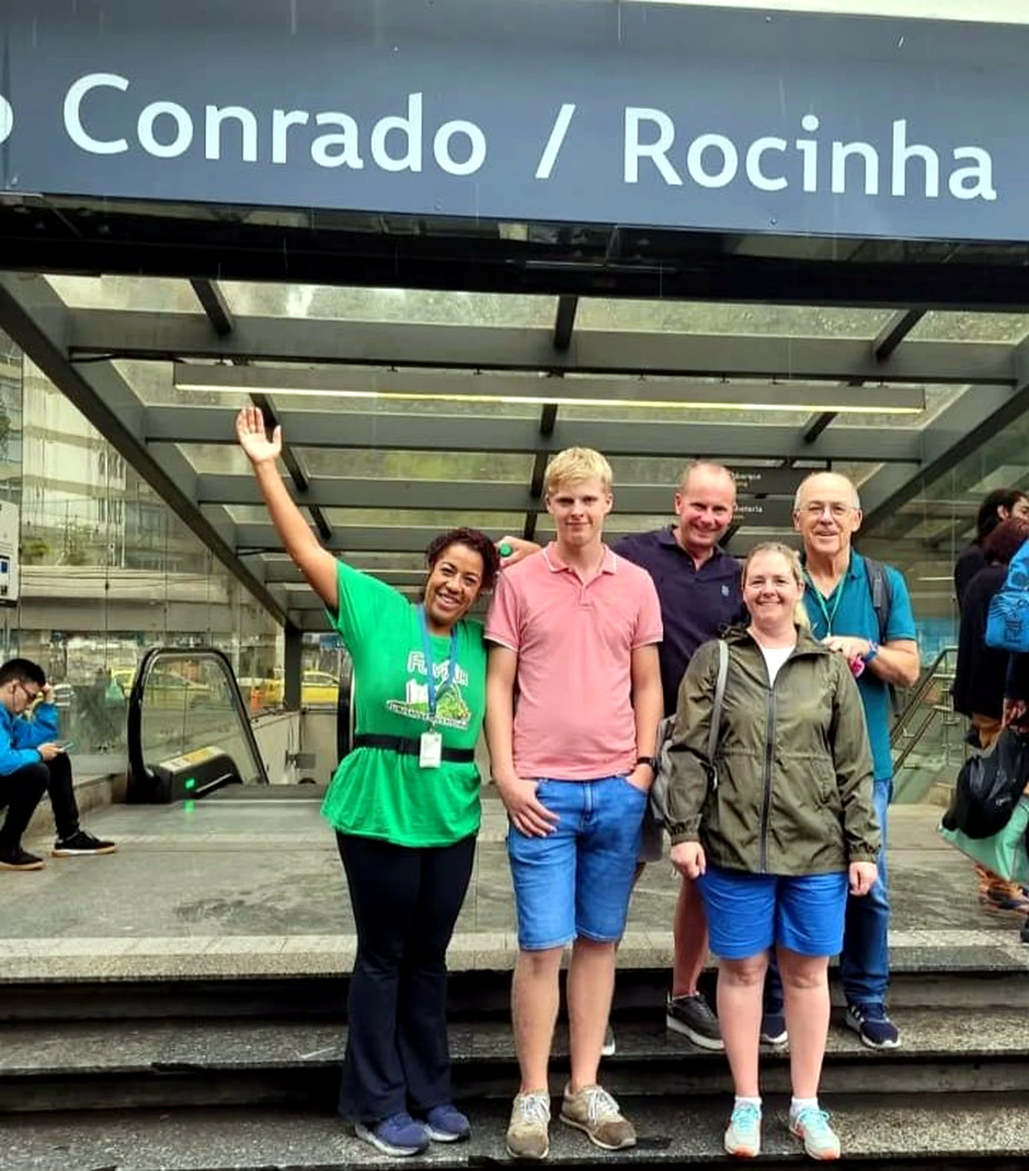 Visitantes na estação São Conrado Rocinha